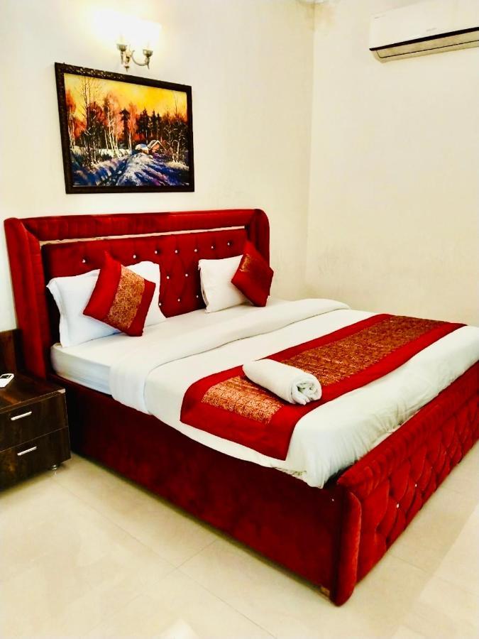 ניו דלהי Fortune Home Service Apartment 2Bhk,E28 Saket 2A מראה חיצוני תמונה