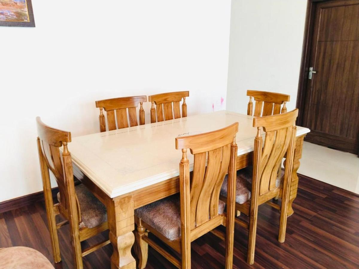 ניו דלהי Fortune Home Service Apartment 2Bhk,E28 Saket 2A מראה חיצוני תמונה